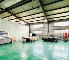 草莓视频污片展览工厂会议区